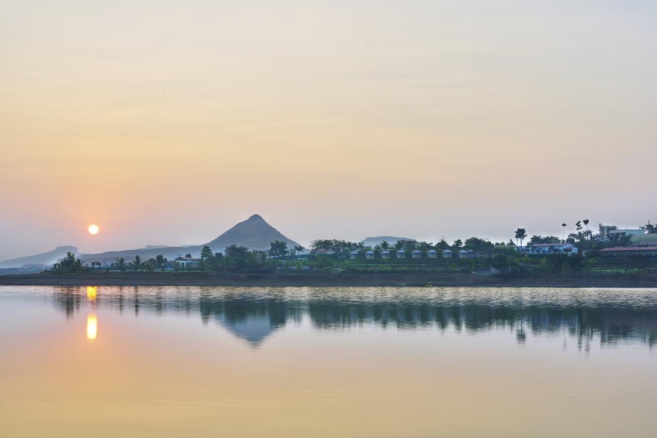 Savana Lake Resort Nashik Exterior photo